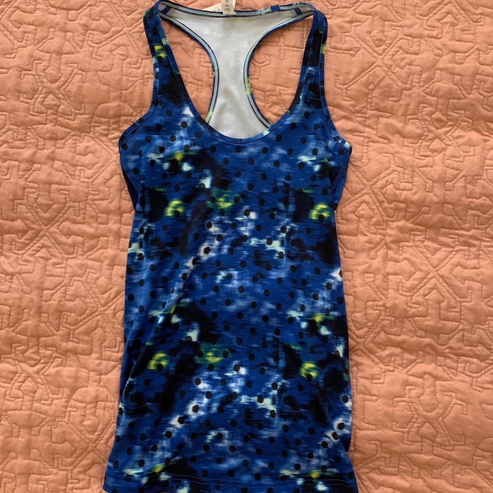 Lululemon tank never worn!